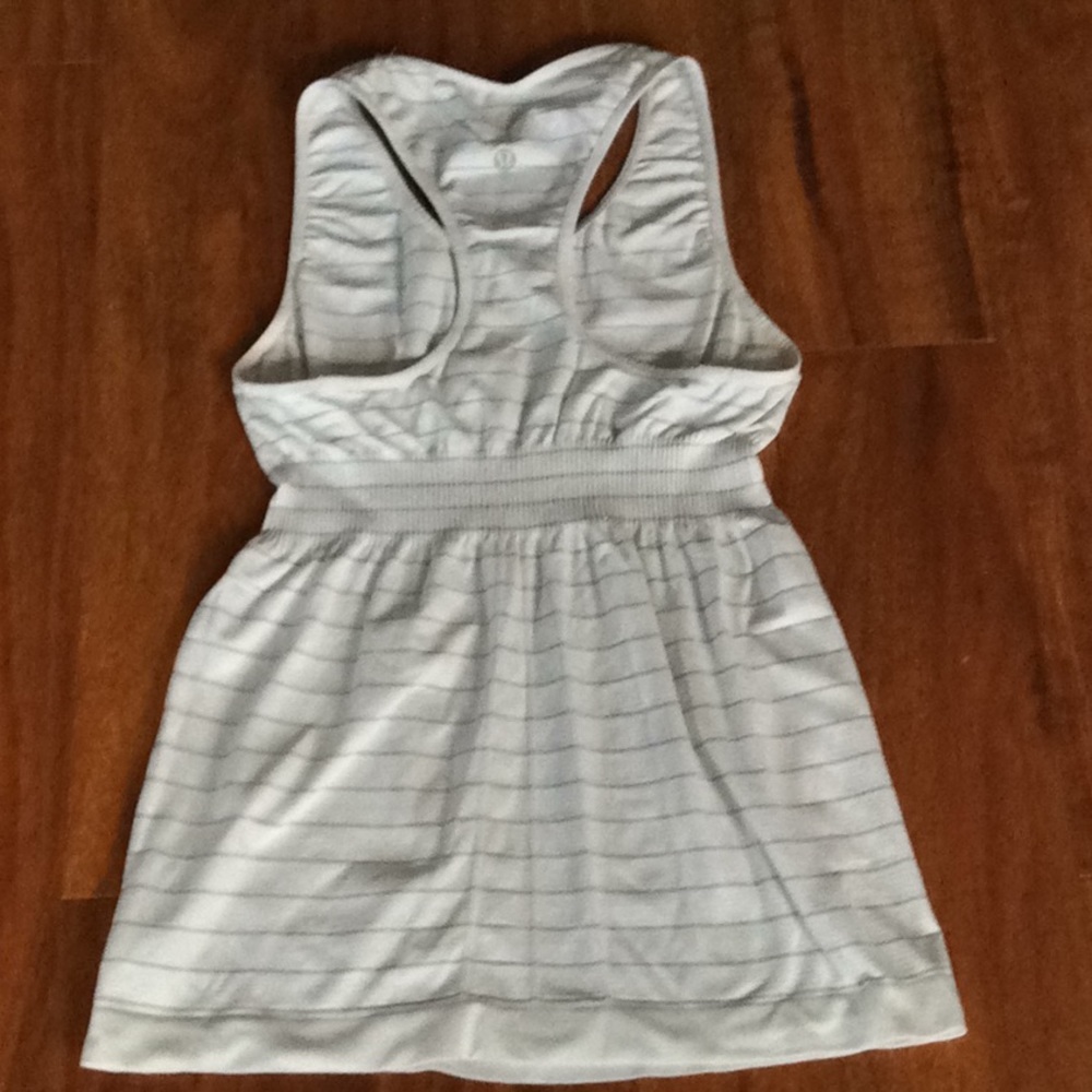 Lululemon wet/dry cinched baby doll tank